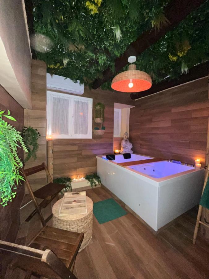 Le Balneo Jacuzzi Vieil Antibes Safranier Apartment ภายนอก รูปภาพ