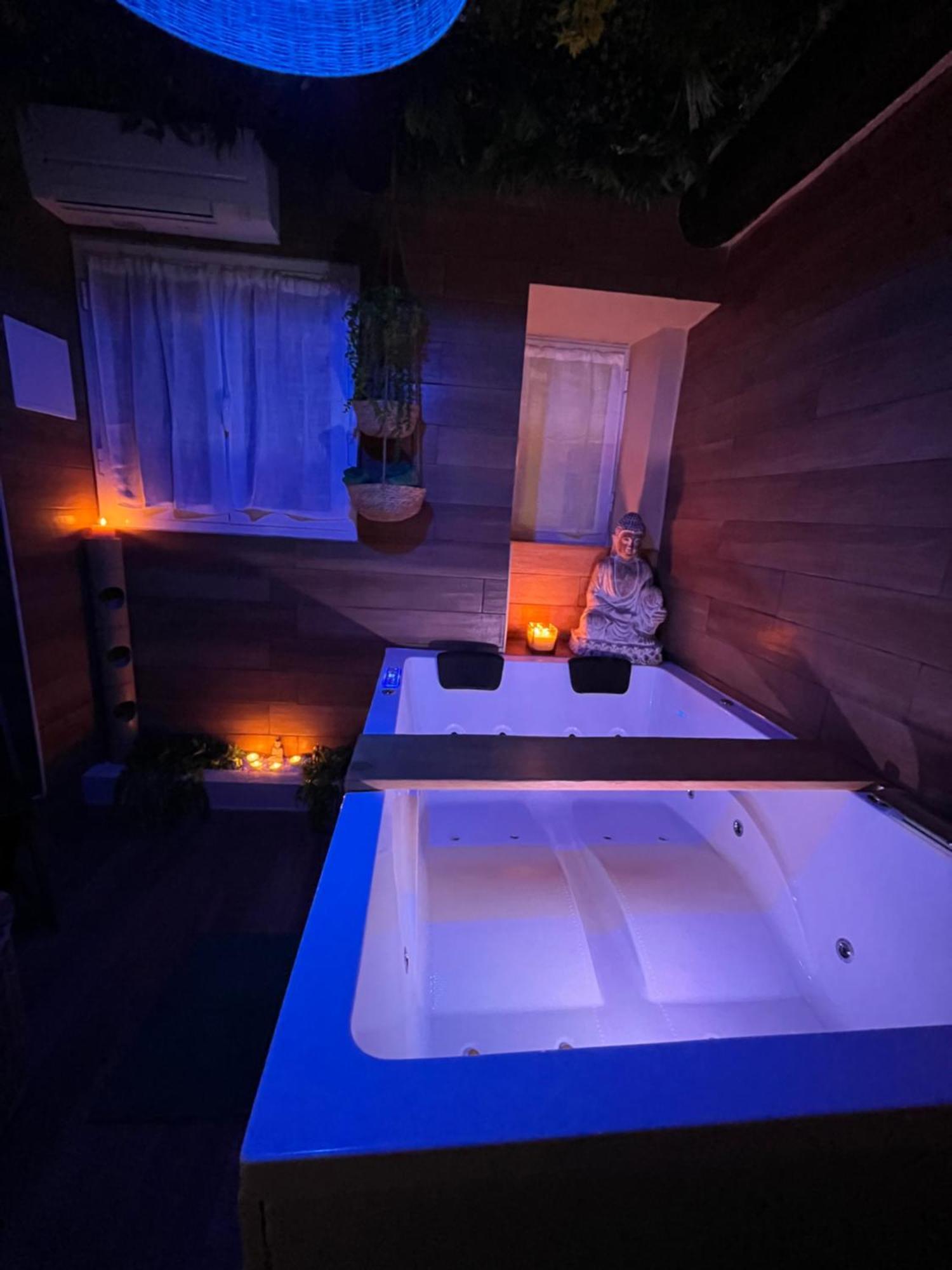 Le Balneo Jacuzzi Vieil Antibes Safranier Apartment ภายนอก รูปภาพ
